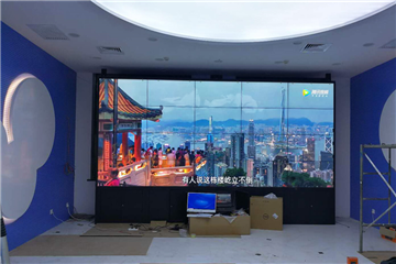 Taiyuan Hexi 46 inch 3.5 LCD mosaic screen scene installation effect diagram - Huayun horizon LCD splicing screen manufacturers.